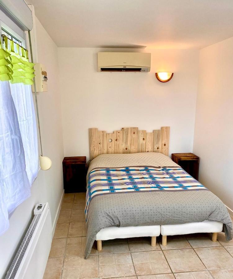 Вилла Chevrerie Des Oliviers Saint-Georges-sur-Allier Экстерьер фото